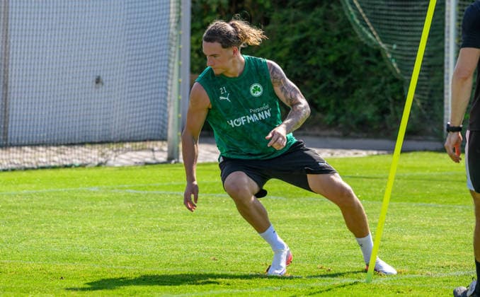 04.08.2026 - Fussball - 2. Bundesliga - Saison 2026 2027 - SpVgg Greuther Fürth Fuerth ( Kleeblatt ) - Training - - xwoxzix - Mika Wallentowitz (21, SpVgg Greuther Fürth ) *** August 4, 2026 Soccer 2. Bundesliga 2026–2027 Season SpVgg Greuther Fürth Fürth Kleeblatt Training xwoxzix Mika Wallentowitz, 21, SpVgg Greuther Fürth
