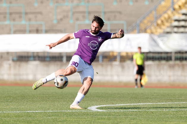 Levis Schaber (30, TSV Schwaben Augsburg) beim Spiel zwischen TSV Schwaben Augsburg v FV Illertissen, Fussball, Herren, Toto-Pokal, 2026 2027, 1.Spieltag am 04.08.2026 in Augsburg, Rosenaustadion. Bayern Deutschland *** Levis Schaber 30, TSV Schwaben Augsburg in the match between TSV Schwaben Augsburg and FV Illertissen, Soccer, Men s, Toto Cup, 2026–2027, Matchday 1 on August 4, 2026, in Augsburg, Rosenaustadion, Bavaria, Germany