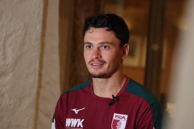 04.08.2026, GER, Fussball, Herren, FC Augsburg, Trainingslager, Achensee, FCA, Medienrunde mit Fabian Rieder Achenkirch *** August 4, 2026, GER, Soccer, Men s, FC Augsburg, Training Camp, Achensee, FCA, Press Conference with Fabian Rieder in Achenkirch