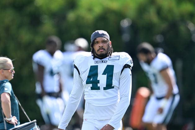 PHILADELPHIA, PA - AUGUST 04: Philadelphia Eagles cornerback Tariq Castro-Fields 41 looks on during the Philadelphia Eagles training camp on August 4th, 2026 at Jefferson Health Training Center in Philadelphia, PA. (Photo by Terence Lewis Icon Sportswire) NFL, American Football Herren, USA AUG 04 Eagles Training Camp EDITORIAL USE ONLY Icon260804030
