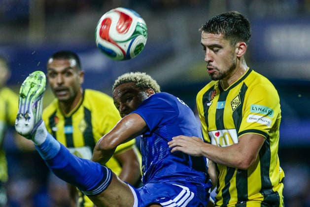 IPA87238467 - Levski s Armstrong Oko-fleks in action against Kairat s Luis Mata during the Champions League qualifying match between PFC Levski Sofia and FC Kairat Almaty at Vivacom Arena Georgi Asparuhov in Sofia, Bulgaria, on August 4, 2026  Copyright: xIvanxSxIvanov IPAxSportx xx 87238467
