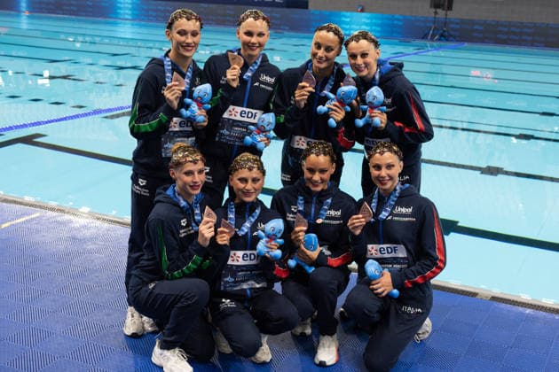 Team technical artistic swimming final European Aquatics Championships - Saint-Denis Bronze medallist Italy s team after winning gold during the team technical artistic swimming final event during the LEN European Aquatics Championships, at the Olympic Aquatics Centre in Saint-Denis, northeastern suburbs of Paris, on August 4, 2026. Photo by Raphael Lafargue ABACAPRESS.COM Saint-Denis France  Copyright: xLafarguexRaphael ABACAx