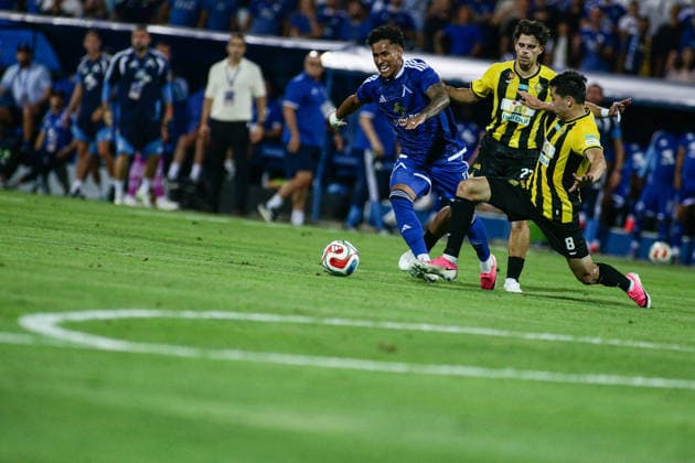 IPA87238882 - Levski s Reinaldo being tackled by Kairat s Olzhas Baibek during the Champions League qualifying match between PFC Levski Sofia and FC Kairat Almaty at Vivacom Arena Georgi Asparuhov in Sofia, Bulgaria, on August 4, 2026  Copyright: xIvanxSxIvanov IPAxSportx xx 87238882