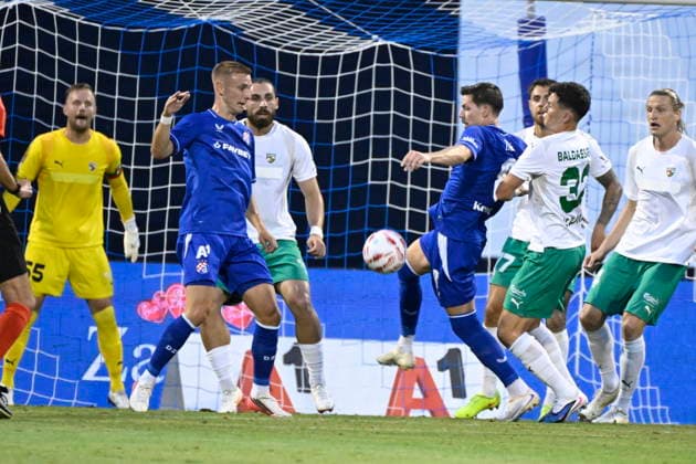 Croatia, Zagreb, 040826. Maksimir Stadium. Football match of the third round of UEFA Champions League qualification, GNK Dinamo - FK Kauno Zalgiris. In the photo: Luka Stojkovic, Anton Tolordava, Miha Zajc. Photo: Goran Mehkek CROPIX Zagreb Croatia Copyright: xxGoranxMehkekx gm_dinamo_kauno30-040826