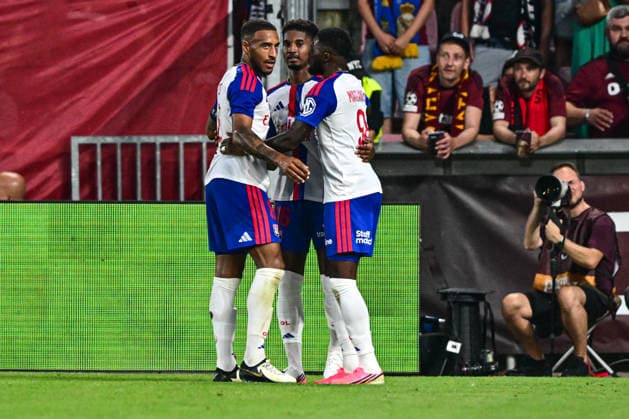 Olympique Lyon players celebrate a goal during the 1st leg, 3rd qualifying round match of the Football Champions League between Sparta Praha and Olympique Lyon, on August 4, 2026, in Prague, Czech Republic. (CTKxPhoto OndrejxDeml) CTKPhotoP2026080406791  CTKPhotoP2026080406791