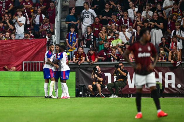 Olympique Lyon players celebrate a goal during the 1st leg, 3rd qualifying round match of the Football Champions League between Sparta Praha and Olympique Lyon, on August 4, 2026, in Prague, Czech Republic. (CTKxPhoto OndrejxDeml) CTKPhotoP2026080406794  CTKPhotoP2026080406794