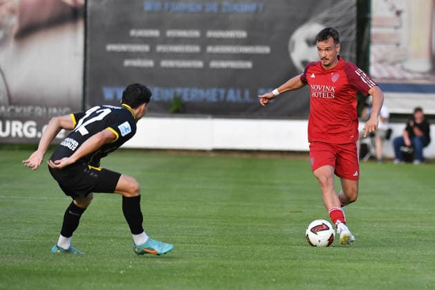 04.08.2026 - Fussball - Saison 2026 2027 - BFV - Toto-Pokal : TSV Kornburg - SpVgg Bayreuth - OGo - xogox - Pierre Weber (12,SpVgg Bayreuth ) Kai Neuerer (17, TSV Kornburg ) *** August 4, 2026 Soccer Season 2026–2027 BFV Toto Cup TSV Kornburg vs. SpVgg Bayreuth OGo xogox Pierre Weber 12, SpVgg Bayreuth Kai Neuerer 17, TSV Kornburg