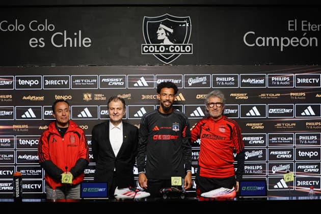 Futbol, Presentacion oficial de Vozinha El nuevo portero de Colo Colo Josimar Jose Evora Dias, mas conocido como Vozinha es presentado oficialmente para unirse al plantel este segundo semestre 04 08 2026 Diego Martin Photosport Football, Presentation of Vozinha The new goalkeeper of Colo Colo Josimar Jose Evora Dias, alias Vozinha, is presented officially 04 08 2026 Diego Martin Photosport Presentacion de Vozinha en Colo Colo 