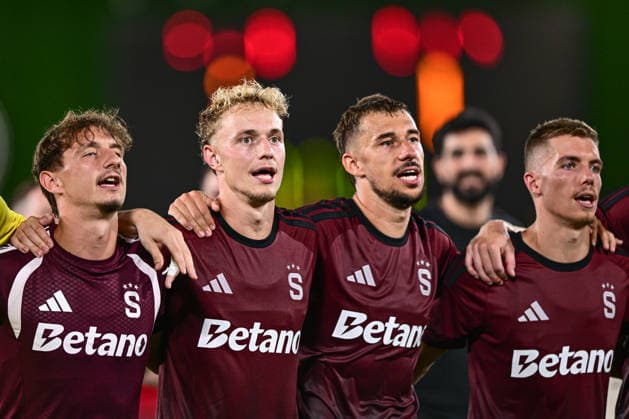 AC Sparta Praha players celebrate after winning the 1st leg, 3rd qualifying round match of the Football Champions League between Sparta Praha and Olympique Lyon, on August 4, 2026, in Prague, Czech Republic. (CTKxPhoto OndrejxDeml) CTKPhotoP2026080407227  CTKPhotoP2026080407227