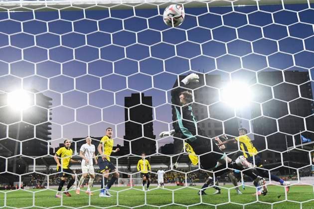 Royale Union Saint-Gilloise v Bodo Glimt - UEFA Champions League OOSTENDE, BELGIUM - AUGUST 04 : Chambaere Vic goalkeeper of Royale Union Saint-Gilloise misses and Odin Bjortuft defender of FK Bodo Glimt scores during the UEFA Champions League 2026 27 third qualifying round first leg between Royale Union Saint-Gilloise and Bodo Glimt on August 4, 2026 in Oostende, Belgium, 04 08 2026 Oostende Belgium  Copyright: xNicoxVereeckenx