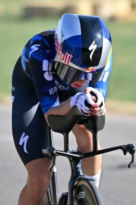 04.08.2026 --- Lacets de Marsannay, Frankreich --- Radsport --- Tour De France Femmes --- 4. Etappe Einzelzeitfahren von Gevrey-Chambertin nach Dijon --- --- Demi Vollering (FDJ United-Suez) Tour De France Femmes stage 4 *** August 4, 2026, Lacets de Marsannay, France, Cycling, Tour de France Femmes, Stage 4, Individual Time Trial from Gevrey-Chambertin to Dijon, Demi Vollering, FDJ United Suez, Tour de France Femmes, Stage 4