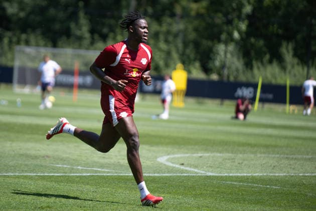 Castello Lukeba (RB Leipzig, 23), sprintet, RB Leipzig, Fussball, Trainingslager Austria, Saison Vorbereitung, Saison 2026 2027, GER, 04.08.2026, Eibner-Pressefoto Andreas Ulmer RB Leipzig, Fussball, Trainingslager Austria, Saison Vorbereitung, Saison 2026 2027, GER, 04.08.2026, *** Castello Lukeba (RB Leipzig), 23, sprinting, RB Leipzig, soccer, training camp in Austria, preseason, 2026–2027 season, GER, August 4, 2026, Eibner Press Photo Andreas Ulmer RB Leipzig, soccer, training camp in Austria, preseason, 2026–2027 season, GER, August 4, 2026, Copyright: xEibner-Pressefoto AndreasxUlmerx EP_AUR