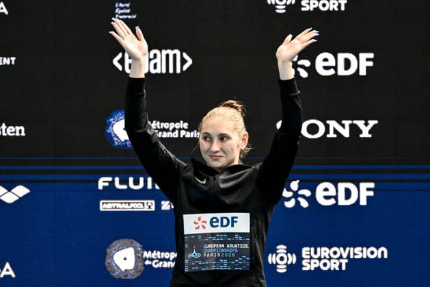 Nadezhda Trifonova Neutral Athlete B celebrates after winning the bronze medal in the diving 3m Springboard Women Final during the European Aquatics Championships at the Olympic Aquatic Center in Paris (France), August 4, 2026. Andrea Masini Deepbluemedia Insidefoto