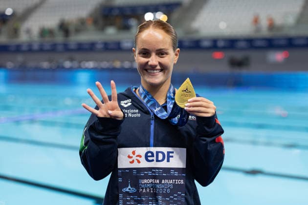 Women 3m springboard diving final European Aquatics Championships - Saint-Denis Italy s diver Chiara Pellacani poses with her gold medal after she competes in the women’s 3m springboard diving final event during the LEN European Aquatics Championships, at the Olympic Aquatics Centre in Saint-Denis, northeastern suburbs of Paris, on August 4, 2026. Photo by Raphael Lafargue ABACAPRESS.COM Saint-Denis France  Copyright: xLafarguexRaphael ABACAx
