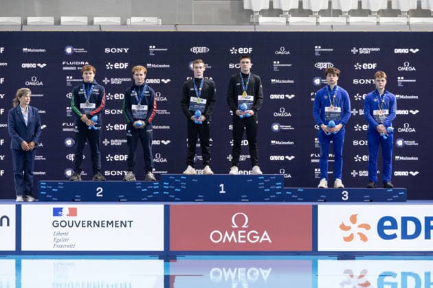 Men 10m platform synchro diving final European Aquatics Championships - Saint-Denis Silver medallists Italy s divers Simone Conte and Raffaele Pelligra, Gold medallists Neutral Athletes divers Nikita Shleikher and Ruslan Ternovoi, bronze medallists Ukraine s divers Mark Hrytsenko and Oleksii Sereda celebrate on the podium following the men’s 10m platform synchro diving final event during the LEN European Aquatics Championships, at the Olympic Aquatics Centre in Saint-Denis, northeastern suburbs of Paris, on August 4, 2026. Photo by Raphael Lafargue ABACAPRESS.COM Saint-Denis France  Copyright: xLafarguexRaphael ABACAx
