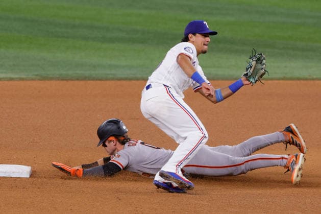 August 4, 2026, Arlington, Texas, USA: San Francisco Giants center fielder DREW GILBERT (0) slides into second base in a baseball game, Tuesday, Aug. 4, 2026, in Arlington, Texas. Arlington USA - ZUMAa325 20260804_zsa_a325_008 Copyright: xDavidxBalleringxIix