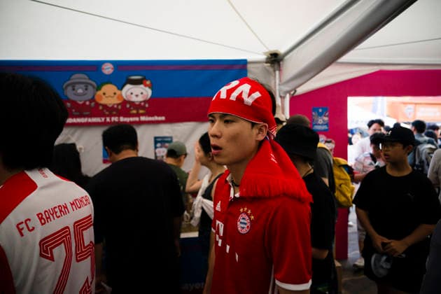 August 4, 2026, Seogwipo, Jeju, South Korea: A fan sports FC Bayern Munich apparel before an exhibition match between BundesligaÃ¢â‚¬â ¢s FC Bayern Munich and K League 1Ã¢â‚¬â ¢s Jeju SK FC, during the Audi Football Summit 2026 on Tuesday, Aug. 4, 2026 at the Jeju World Cup Stadium in Seogwipo, South Korea. Seogwipo South Korea - ZUMAh163 20260804_znp_h163_004 Copyright: xJintakxHanx