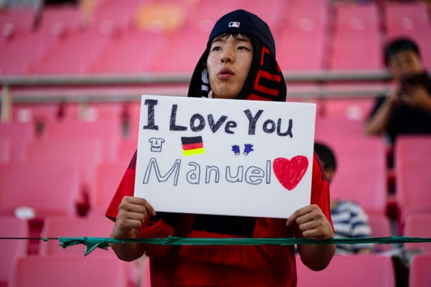 August 4, 2026, Seogwipo, Jeju, South Korea: A fan of FC Bayern Munich holds a sign for goalkeeper Manuel Neuer before an exhibition match between BundesligaÃ¢â‚¬â ¢s FC Bayern Munich and K League 1Ã¢â‚¬â ¢s Jeju SK FC, during the Audi Football Summit 2026 on Tuesday, Aug. 4, 2026 at the Jeju World Cup Stadium in Seogwipo, South Korea. Neuer did not play in the match. FC Bayern Munich 2:1 Jeju SK FC Exhibition  - ZUMAh163 20260804_znp_h163_009 Copyright: xJintakxHanx