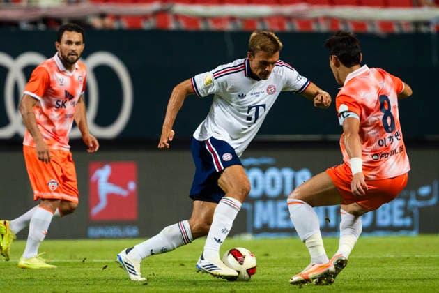 August 4, 2026, Seogwipo, Jeju, South Korea: FC Bayern Munich midfielder JOAO PALHINHA (16) dribbles the ball in an exhibition match between BundesligaÃ¢â‚¬â ¢s FC Bayern Munich and K League 1Ã¢â‚¬â ¢s Jeju SK FC, during the Audi Football Summit 2026 on Tuesday, Aug. 4, 2026 at the Jeju World Cup Stadium in Seogwipo, South Korea. FC Bayern Munich 2:1 Jeju SK FC Exhibition  - ZUMAh163 20260804_znp_h163_016 Copyright: xJintakxHanx