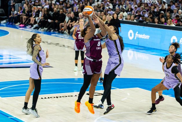 SAN FRANCISCO, CA - AUGUST 04: Nyara Sabally 8 of the Toronto Tempo gets a shot blocked by Kiah Stokes 41 of the Golden State Valkyries during a WNBA, Basketball Damen, USA game on August 4, 2026 at Chase Center in San Francisco, CA. (Photo by Matthew Huang Icon Sportswire) WNBA: AUG 04 Toronto Tempo at Golden State Valkyries EDITORIAL USE ONLY Icon260804021