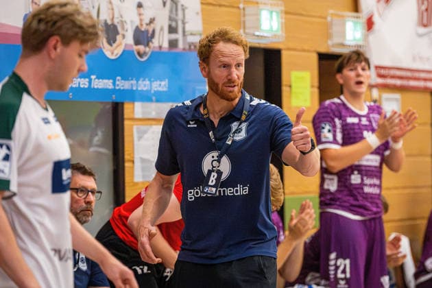 04.08.2026, xovx, Handball Lindencup, HSG Wetzlar - TV Hüttenberg Trainer Stefan Kneer (TV Hüttenberg) Linden Stadthalle Hessen Deutschland (DE) *** August 4, 2026, xovx, Lindencup Handball Tournament, HSG Wetzlar vs. TV Hüttenberg, Coach Stefan Kneer, TV Hüttenberg, Linden City Hall, Hesse, Germany, DE