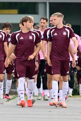 PAOK v RSC Anderlecht - UEFA Europa League - media activities 05 08 2026 ANDERLECHT, BELGIUM - AUGUST 05 : Cvetkovic Mihajlo forward of RSC Anderlecht and Antman Oliver forward of RSC Anderlecht during a training session ahead of the UEFA Europa League third qualifying round1st leg match between PAOK and RSC Anderlecht on August 5, 2026 in Anderlecht, Belgium, 05 08 2026 Anderlecht Belgium  Copyright: xJanxDexMeuleneirx