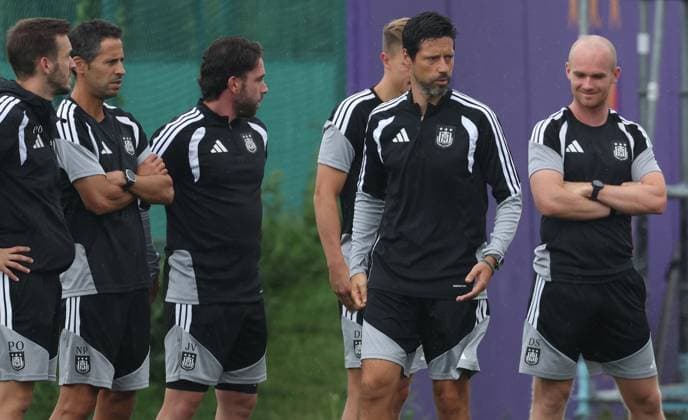 Anderlecht s head coach Vitor Bruno pictured during a training session of Belgian first division soccer team RSC Anderlecht, on Wednesday 05 August 2026 in Anderlecht, in preparation of their upcoming game against Greek PAOK, in the third qualifying round of the UEFA Europa League. VIRGINIExLEFOUR  x182778491x