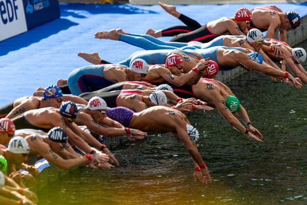 SWIMMING - EAC 2026 PARIS,FRANCE,05.AUG.26 - SWIMMING - European Aquatics Championships Paris 2026, open water, 5km, men. Image shows the start of the race with Luca Karl (AUT) in the middle of the other athletes.  GEPAxpictures xPhilippxBrem