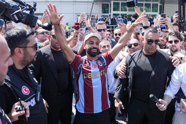 Egyptian football star Mohamed Salah arrives in Istanbul ISTANBUL, TURKIYE – AUGUST 5: Egyptian footballer Mohamed Salah, who has begun transfer talks with Trabzonspor, arrives in Istanbul, Turkiye, on August 5, 2026. The 34-year-old player arrived by private jet at Ataturk Airport General Aviation Terminal from the Greek island of Mykonos, where he had been on vacation, and was welcomed by Trabzonspor supporters. Cemal Yurttas Anadolu Istanbul Turkey. Editorial use only. Please get in touch for any other usage.  Copyright: x2026xAnadoluxCemalxYurttasx