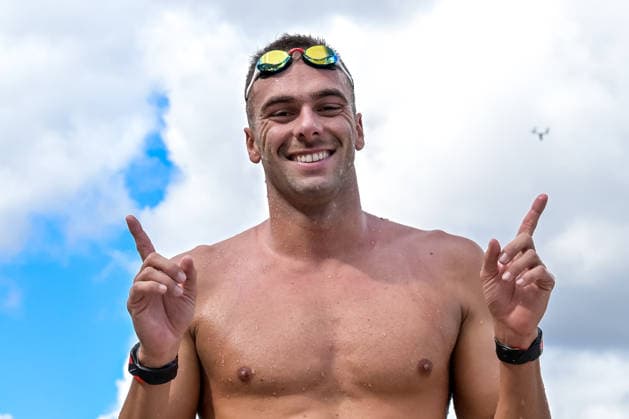 Gregorio Paltrinieri of Italy celebrates after winning the bronze medal in the open water swimming 5km Men Final during the European Aquatics Championships at the River Seine in Paris (France), August 5, 2026. Giorgio Scala DBM - Deepbluemedia Insidefoto