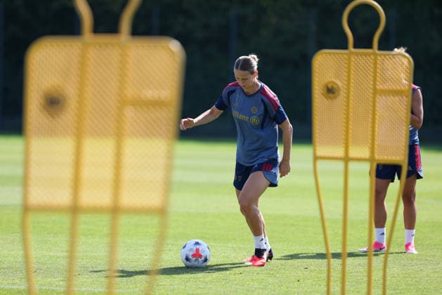 Klara Buehl (FC Bayern Muenchen, 17) mit Ball, GER, FC Bayern Muenchen Frauen Training, Fussball, Google Pixel Frauen-Bundesliga, Saison 2026 2027, 05.08.2026, GER, FC Bayern Muenchen Frauen Training, Fussball, Google Pixel Frauen-Bundesliga, Saison 2026 2027, 05.08.2026 Muenchen *** Klara Buehl, FC Bayern Munich, age 17 with the ball, GER, FC Bayern Munich Women s Training, Soccer, Google Pixel Women s Bundesliga, 2026–2027 Season, August 5, 2026, GER, FC Bayern Munich Women s Training, Soccer, Google Pixel Women s Bundesliga, 2026–2027 Season, August 5, 2026, Munich Copyright: xEibner-Pressefoto JennixMaulx EP_JML
