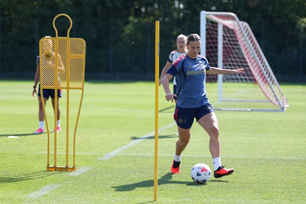 Klara Buehl (FC Bayern Muenchen, 17) mit Ball, GER, FC Bayern Muenchen Frauen Training, Fussball, Google Pixel Frauen-Bundesliga, Saison 2026 2027, 05.08.2026, GER, FC Bayern Muenchen Frauen Training, Fussball, Google Pixel Frauen-Bundesliga, Saison 2026 2027, 05.08.2026 Muenchen *** Klara Buehl, FC Bayern Munich, age 17 with the ball, GER, FC Bayern Munich Women s Training, Soccer, Google Pixel Women s Bundesliga, 2026–2027 Season, August 5, 2026, GER, FC Bayern Munich Women s Training, Soccer, Google Pixel Women s Bundesliga, 2026–2027 Season, August 5, 2026, Munich Copyright: xEibner-Pressefoto JennixMaulx EP_JML