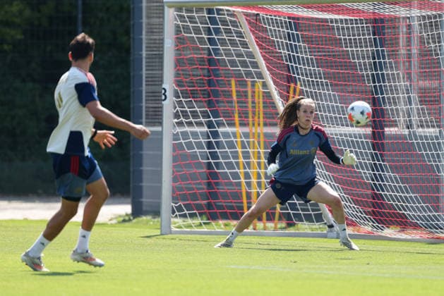 Ena Mahmutovic (FC Bayern Muenchen, 01), GER, FC Bayern Muenchen Frauen Training, Fussball, Google Pixel Frauen-Bundesliga, Saison 2026 2027, 05.08.2026, GER, FC Bayern Muenchen Frauen Training, Fussball, Google Pixel Frauen-Bundesliga, Saison 2026 2027, 05.08.2026 Muenchen *** Ena Mahmutovic, FC Bayern Munich, 01, GER, FC Bayern Munich Women s Training, Soccer, Google Pixel Women s Bundesliga, 2026–2027 Season, August 5, 2026, GER, FC Bayern Munich Women s Training, Soccer, Google Pixel Women s Bundesliga, 2026–2027 Season, August 5, 2026, Munich Copyright: xEibner-Pressefoto JennixMaulx EP_JML