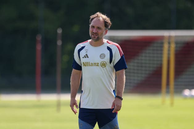 Jose Barcala (FC Bayern Muenchen, Chef-Trainer), GER, FC Bayern Muenchen Frauen Training, Fussball, Google Pixel Frauen-Bundesliga, Saison 2026 2027, 05.08.2026, GER, FC Bayern Muenchen Frauen Training, Fussball, Google Pixel Frauen-Bundesliga, Saison 2026 2027, 05.08.2026 Muenchen *** Jose Barcala, FC Bayern Munich, Head Coach, GER, FC Bayern Munich Women s Training, Soccer, Google Pixel Women s Bundesliga, 2026–2027 Season, August 5, 2026, GER, FC Bayern Munich Women s Training, Soccer, Google Pixel Women s Bundesliga, 2026–2027 Season, August 5, 2026, Munich Copyright: xEibner-Pressefoto JennixMaulx EP_JML