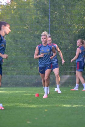 05.08.2026, München, Deutschland. Google Pixel Frauen-Bundesliga: Die FC Bayern Frauen absolvieren auf dem FC Bayern Campus eine Trainingseinheit zur Vorbereitung auf das Testspiel gegen Paris FC. Linda Dallmann (FC Bayern Frauen) *** August 5, 2026, Munich, Germany Google Pixel Women s Bundesliga The FC Bayern Women s team holds a training session at the FC Bayern Campus in preparation for their friendly match against Paris FC Linda Dallmann FC Bayern Women s Team
