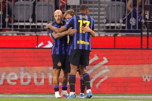 SOCCER AC MILAN INTER, Federico Dimarco of Inter Milan is congratulated by teammates after scoring a goal during the AC Milan vs Inter Milan soccer exhibition match at Optus Stadium in Perth, Wednesday, August 5, 2026. ( NO ARCHIVING PERTH WESTERN AUSTRALIA AUSTRALIA  Copyright: xRICHARDxWAINWRIGHTx 20260805178657637831