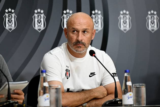 Head coach of Besiktas, Vincenzo Italiano ISTANBUL, TURKIYE - AUGUST 5: Head coach of Besiktas, Vincenzo Italiano speaks during a press conference, PK, Pressekonferenz at the club s Nevzat Demir Training Facilities ahead of Thursday s away match against Hradec Kralove in the first leg of the UEFA Europa League third qualifying round in Istanbul, Turkiye, on August 5, 2026. Ahmet Okatali Anadolu Istanbul Turkey. Editorial use only. Please get in touch for any other usage.  Copyright: x2026xAnadoluxAhmetxOkatalix