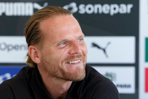 Trainer Eugen Polanski (Borussia Moenchengladbach) beantwortet bei der Pressekonferenz die Fragen der Journalisten waehrend des Trainingslagers von Borussia Moenchengladbach, Stadion Birkenmoos am 05. August 2026 in Rottach-Egern, Deutschland. (Foto von Marco Steinbrenner DeFodi Images) +++ Trainer Eugen Polanski (Borussia Moenchengladbach) answers journalists™ questions at the press conference, PK, Pressekonferenz during the Borussia Moenchengladbach Training camp at Stadion Birkenmoos on August 5, 2026 in Rottach-Egern, Germany. (Photo by Marco Steinbrenner DeFodi Images) (Photo by Marco Steinbrenner DeFodi Images) - *** Coach Eugen Polanski of Borussia Mönchengladbach answers journalists questions at a press conference during Borussia Mönchengladbach s training camp, Birkenmoos Stadium on August 5, 2026, in Rottach Egern, Germany. Photo by Marco Steinbrenner, DeFodi Images. Coach Eugen Polanski of Borussia Mönchengladbach answers journalists’ questions at the press conference during the Borussia Mönchengladbach training camp at Birkenmoos Stadium on August 5, 2026 in Rottach-Egern, Germany. Photo by Marco Steinbrenner, DeFodi Images. Photo by Marco Steinbrenner, DeFodi Images.