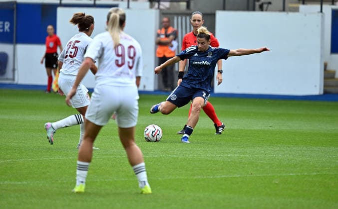 Fenerbahce arsaVev v Metalist 1925 Kharkiv - UEFA Women’s Champions League LEUVEN, BELGIUM - AUGUST 05: Zeynep Kerimoglu (13) of Fenerbahce ArsaVev in action against Maryna Shaynyuk (99) of Metalist 1925 Kharkiv during the UEFA Women s Champions League second qualifying round semifinal match between Fenerbahce ArsaVev and Metalist 1925 Kharkiv at Den Dreef Stadium in Leuven, Belgium, on August 05, 2026. Dursun Aydemir Anadolu Leuven Belgium. Editorial use only. Please get in touch for any other usage.  Copyright: x2026xAnadoluxDursunxAydemirx
