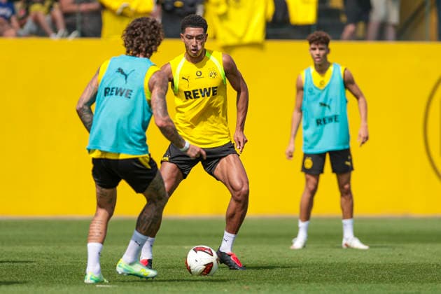 05.08.2026, Fussball, Training von Borussia Dortmund. v. l. Fabio Silva (Borussia Dortmund), Jobe Bellingham (Borussia Dortmund). Dortmund Trainingsgelände des BVB NRW Deutschland xRHR-FOTO DEx *** August 5, 2026, Soccer, Borussia Dortmund training session featuring Fabio Silva (Borussia Dortmund) and Jobe Bellingham (Borussia Dortmund) at the BVB training facility in North Rhine-Westphalia, Germany xRHR PHOTO DEx Copyright: DennisxEwert RHR-FOTOx RHR-FOTO DE
