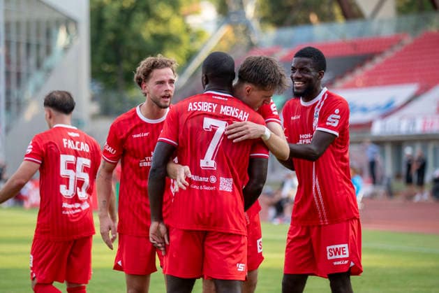 GER, Erfurt, Fussball, Regionalliga Nordost, 3. Spieltag, FC Rot-Weiss Erfurt vs. Tasmania Berlin im Bild v.l.: Raphael Assibey-Mensah (FC Rot-Weiß Erfurt 07), Torjubel 05.08.2026, Steigerwaldstadion Erfurt DFB REGULATIONS PROHIBIT ANY USE OF PHOTOGRAPHS AS IMAGE SEQUENCES AND OR QUASI-VIDEO, *** GER, Erfurt, Soccer, Northeast Regional League, Matchday 3, FC Rot Weiss Erfurt vs. Tasmania Berlin (pictured, from left): Raphael Assibey Mensah, FC Rot Weiss Erfurt 07, goal celebration, May 5, 2026, Steigerwaldstadion, Erfurt. DFB regulations prohibit any use of photographs as image sequences and or quasi-video, Copyright: HMBxMedia PaulxFritz