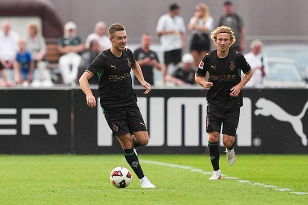 05.08.2026, xydrx, Fußball, Testspiel, FC Rottach-Egern - Borussia Mönchengladbach, Saison 2026 2027, Stadion am Birkenmoos: Patrick Herrmann (Borussia Moenchengladbach, 12) als Überraschungsspieler DFB regulations prohibit any use of photographs as image sequences and or quasi-video. *** August 5, 2026, xydrx, soccer, friendly match, FC Rottach Egern vs. Borussia Mönchengladbach, 2026–2027 season, Birkenmoos Stadium, Patrick Herrmann, Borussia Mönchengladbach, No. 12 as a surprise player; DFB regulations prohibit any use of photographs as image sequences and or quasi-video Copyright: HMBxMedia YannisxDreimann
