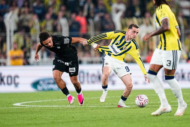 Fenerbahce SK v Sturm Graz - UEFA Champions League 2026 27 Third Qualifying Round First Leg Jacob Peter Hodl of Sturm Graz in action with Kerem Akturkoglu of Fenerbahce during the UEFA Champions League 2026 27 third qualifying round first leg match between Fenerbahce SK and Sturm Graz at Fenerbahce Sükrü Saracoglu Spor Kompleksi on August 05, 2026 in Istanbul, Turkey. Istanbul Fenerbahce Sükrü Saracoglu Spor Kompleksi Istanbul Turkey Copyright: xxYagizxGurtugx