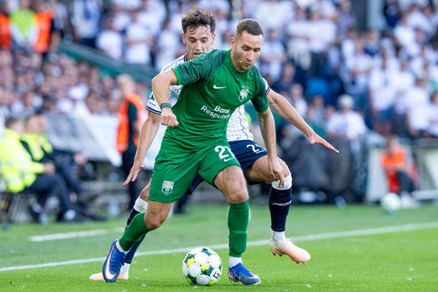 UEFA Champions League: AGF-Sabah FK Sabah FC s Velko SimiA‡ in action with AGF s Colin Rösler during the UEFA Champions League 3rd qualifying round 1st match between AGF and Sabah FK at Randers Stadium on Wednesday, August 5, 2026. (Photo: Bo Amstrup Ritzau Scanpix) , Randers Denmark Mors *** UEFA Champions League: AGF vs. Sabah FK. Sabah FC s Velko Simic in action against AGF s Colin Rösler during the first leg of the third qualifying round of the UEFA Champions League between AGF and Sabah FK at Randers Stadium on Wednesday, August 5, 2026. Photo by Bo Amstrup, Ritzau Scanpix, Randers, Denmark, Mors  Copyright: BoxAmrstrupx xRitzauxScanpix BoxAmstrupx spdk20260805-220842-L