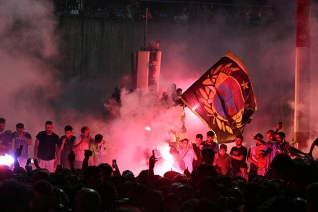 Egyptian footballer Mohamed Salah arrives in Trabzon, Turkiye TRABZON, TURKIYE - AUGUST 5: Trabzonspor supporters welcome Egyptian footballer Mohamed Salah with flares and chants upon his arrival at Trabzon Airport in Trabzon, Turkiye, on August 5, 2026. Hakan Burak Altunoz Anadolu Trabzon Turkey. Editorial use only. Please get in touch for any other usage.  Copyright: x2026xAnadoluxHakanxBurakxAltunozx