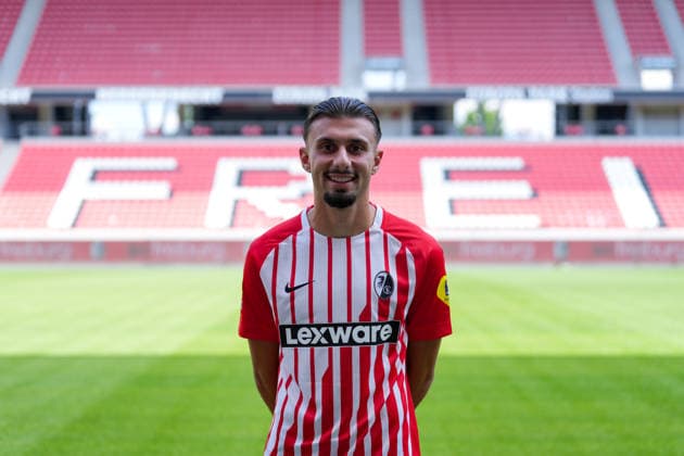 Berkay Yilmaz (SC Freiburg, 27); SC Freiburg; 1.BL, Bundesliga, Porträttermin 2026 2027 Freiburg Europa-Park Stadion Baden-Wuerttemberg Deutschland *** Berkay Yilmaz SC Freiburg, 27 SC Freiburg 1 Bundesliga, Profile 2026 2027 Freiburg Europa-Park Stadium Baden-Württemberg Germany Copyright: AA_STEINSIEK.CH