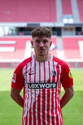 Philipp Treu (SC Freiburg, 29); SC Freiburg; 1.BL, Bundesliga, Porträttermin 2026 2027 Freiburg Europa-Park Stadion Baden-Wuerttemberg Deutschland *** Philipp Treu, SC Freiburg, 29, SC Freiburg 1, Bundesliga, Profile Session 2026–2027, Freiburg, Europa-Park Stadium, Baden-Württemberg, Germany Copyright: AA_STEINSIEK.CH