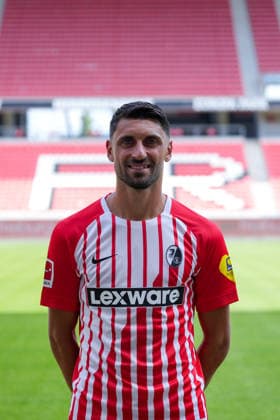 Vincenzo Grifo (SC Freiburg, 32); SC Freiburg; 1.BL, Bundesliga, Porträttermin 2026 2027 Freiburg Europa-Park Stadion Baden-Wuerttemberg Deutschland *** Vincenzo Grifo, SC Freiburg, 32, SC Freiburg 1, Bundesliga, Profile Session 2026–2027, Freiburg, Europa-Park Stadium, Baden-Württemberg, Germany Copyright: AA_STEINSIEK.CH