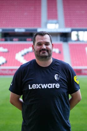 Max Beckmann (SC Freiburg, Zeugwart); SC Freiburg; 1.BL, Bundesliga, Porträttermin 2026 2027 Freiburg Europa-Park Stadion Baden-Wuerttemberg Deutschland *** Max Beckmann, SC Freiburg; Equipment Manager, SC Freiburg 1st Division; Bundesliga; Photo Shoot 2026–2027; Freiburg; Europa-Park Stadium; Baden-Württemberg; Germany Copyright: AA_STEINSIEK.CH