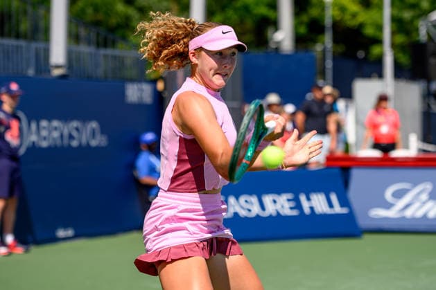 August 5, 2026, Toronto, Ontario, Canada: MIRRA ANDREEVA returns the ball during her second-round match against Karolina Pliskova of the Czech Republic at the National Bank Open, part of the Hologic WTA, Tennis Damen Tour, at Sobeys Stadium. Toronto Canada - ZUMAr228 20260805_znp_r228_029 Copyright: xVasiliyxRyabykhx